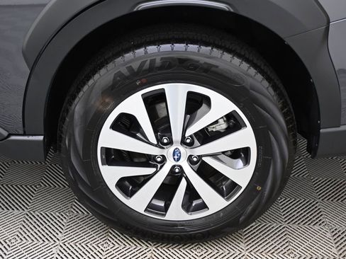 Used 2025 Subaru Outback Premium image 20