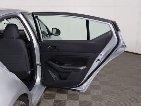 Used 2023 Nissan Altima 2.5 SV FWD image 18