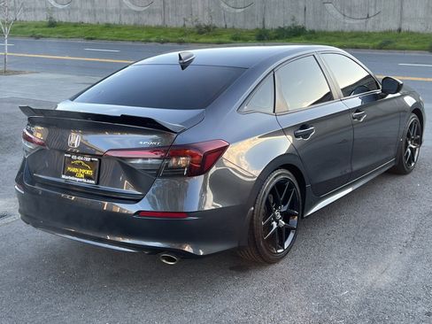 Used 2025 Honda Civic Sport image 5