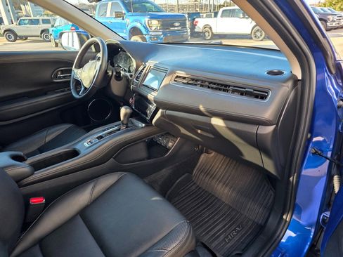 Used 2018 Honda HR-V EX-L image 16