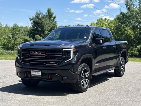 Used 2024 GMC Sierra 1500 AT4 w/ Technology Package AWD/4WD image 1