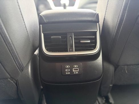 Used 2023 Subaru Outback Premium AWD/4WD image 15