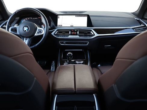 Used 2020 BMW X7 M50i w/ Cold Weather Package image 75