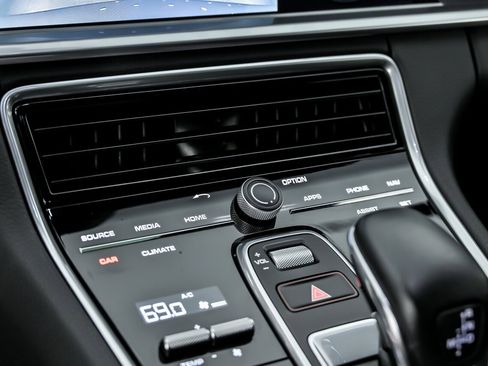 Used 2018 Porsche Panamera 4S image 38