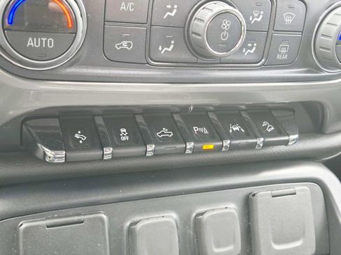 Used 2018 Chevrolet Silverado 1500 LTZ Z71 w/ LTZ Plus Package image 28