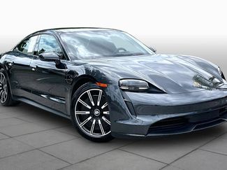 Used 2023 Porsche Taycan video 2