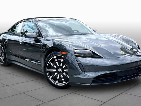 Used 2023 Porsche Taycan image 2