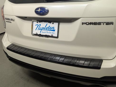 Used 2018 Subaru Forester 2.5i Premium image 8