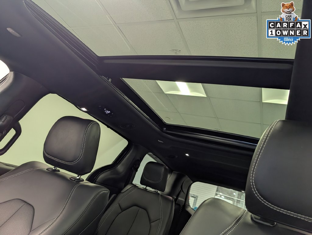 Used 2025 Chrysler Pacifica Select FWD image 22