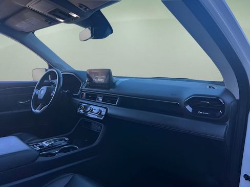 Used 2023 Honda Pilot Touring image 25