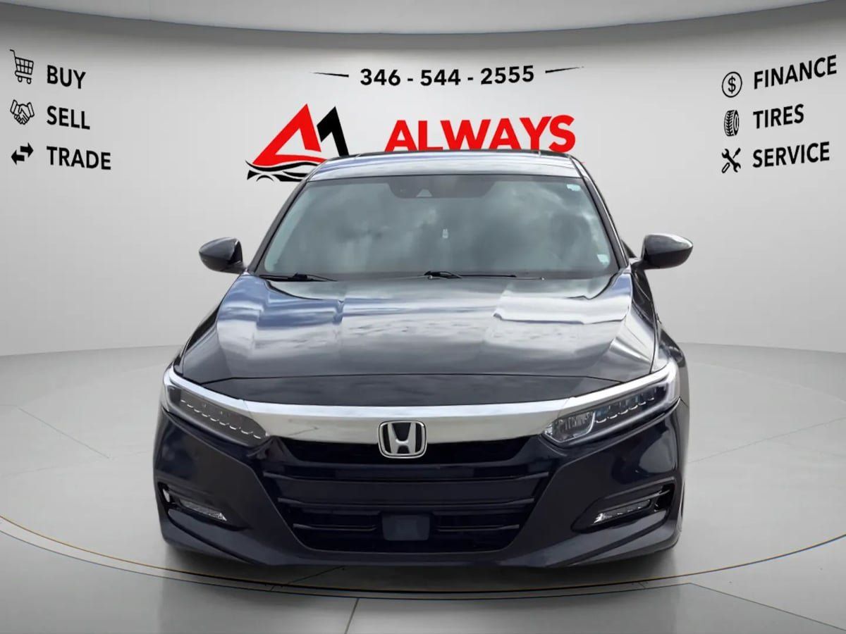 Used 2020 Honda Accord Touring image 2