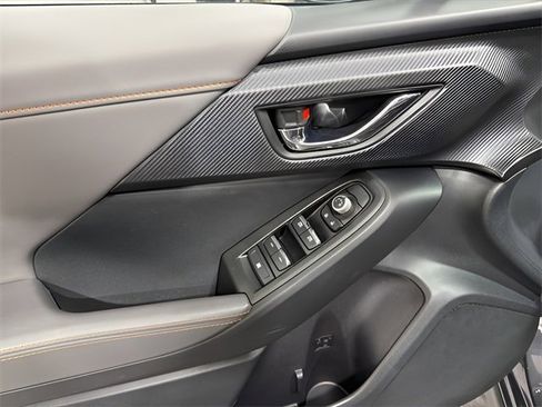 Certified 2025 Subaru Crosstrek 2.5i Limited w/ Popular Package #4A image 9