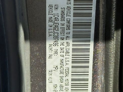 Used 2018 Jeep Grand Cherokee Altitude image 31