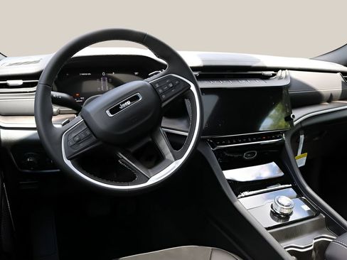 New 2026 Jeep Grand Cherokee Altitude RWD image 14