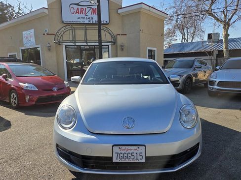 Used 2014 Volkswagen Beetle 2.5 image 2