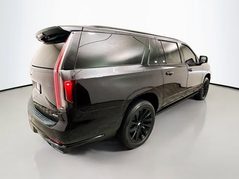 Used 2023 Cadillac Escalade ESV Sport Platinum w/ LPO, ONYX Package image 31