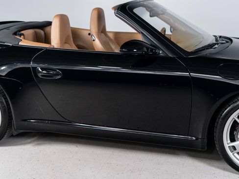 Used 2006 Porsche 911 Carrera RWD image 36