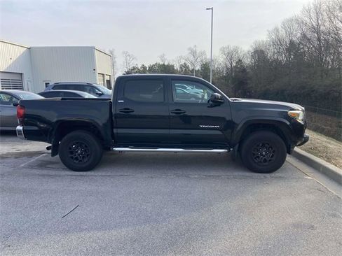 Used 2019 Toyota Tacoma SR5 image 2