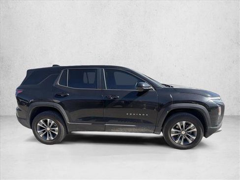 Used 2026 Chevrolet Equinox LT FWD image 6
