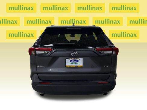 Used 2024 Toyota RAV4 XLE FWD image 7