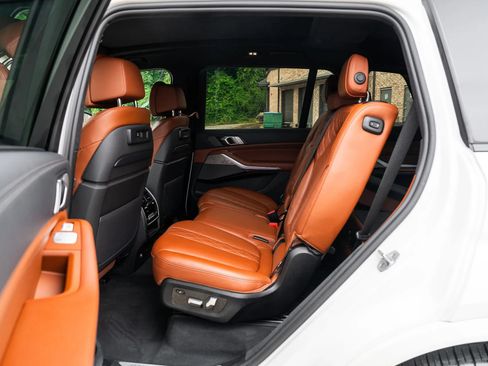 Used 2021 BMW X7 M50i AWD/4WD image 30