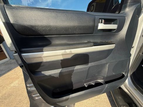 Used 2016 Toyota Tundra SR5 RWD image 18