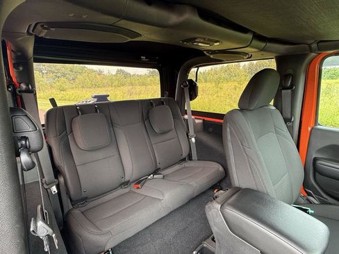 Used 2019 Jeep Wrangler Sport AWD/4WD image 46