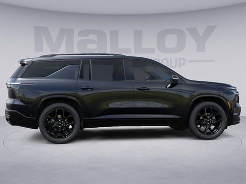 New 2026 Chevrolet Traverse RS w/ LPO, Floor Liner Package image 5