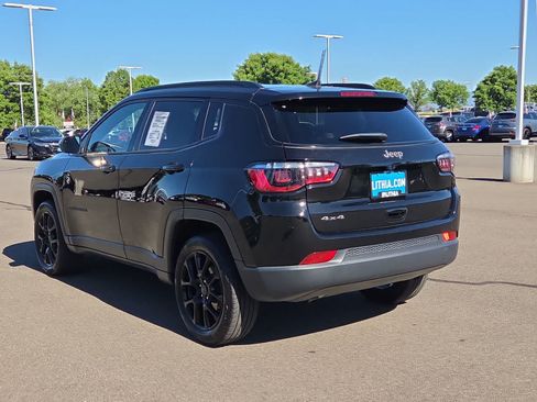 Used 2025 Jeep Compass Latitude w/ Altitude Special Edition AWD/4WD image 12