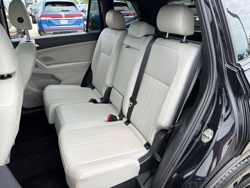 Certified 2023 Volkswagen Tiguan SE R-Line AWD/4WD image 22