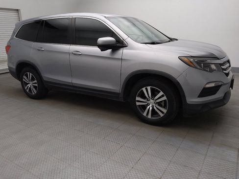 Used 2017 Honda Pilot EX image 11