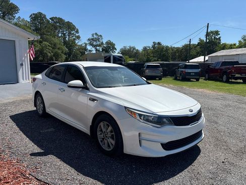 Used 2016 Kia Optima LX FWD image 3