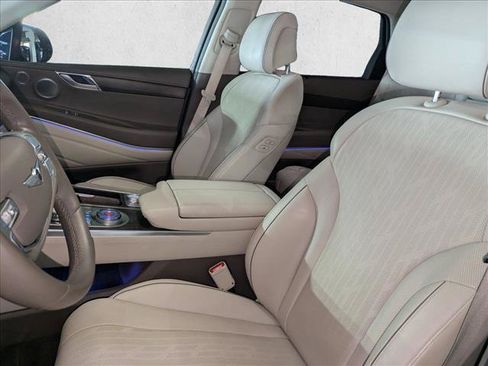 Used 2023 Genesis GV80 3.5T Advanced + AWD/4WD image 14