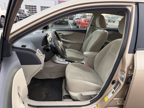 Used 2012 Toyota Corolla LE image 15