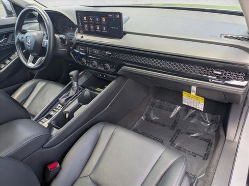 Used 2024 Honda Accord Touring image 23