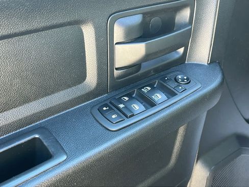 Used 2014 RAM 1500 Express image 22