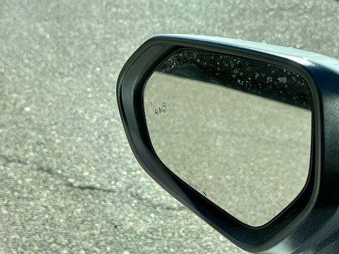 Used 2025 Toyota Camry SE image 16