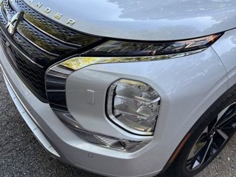 Used 2022 Mitsubishi Outlander SEL image 4