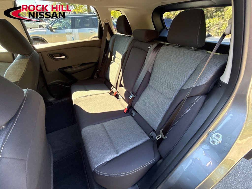 Used 2023 Nissan Rogue SV FWD image 26