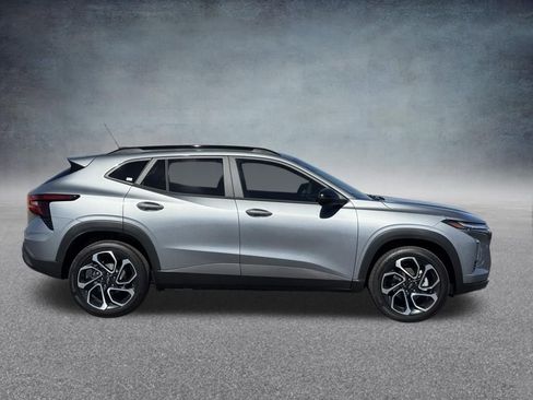 New 2026 Chevrolet Trax RS image 2