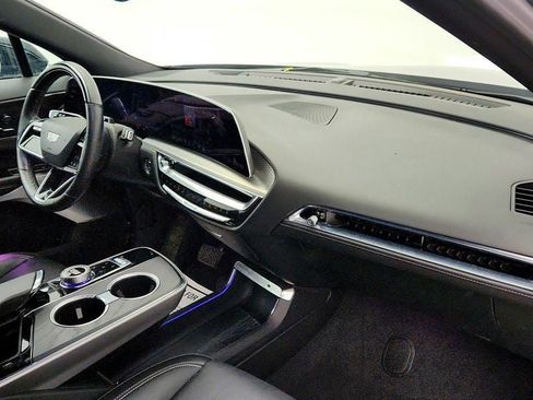 Used 2023 Cadillac Lyriq AWD image 25