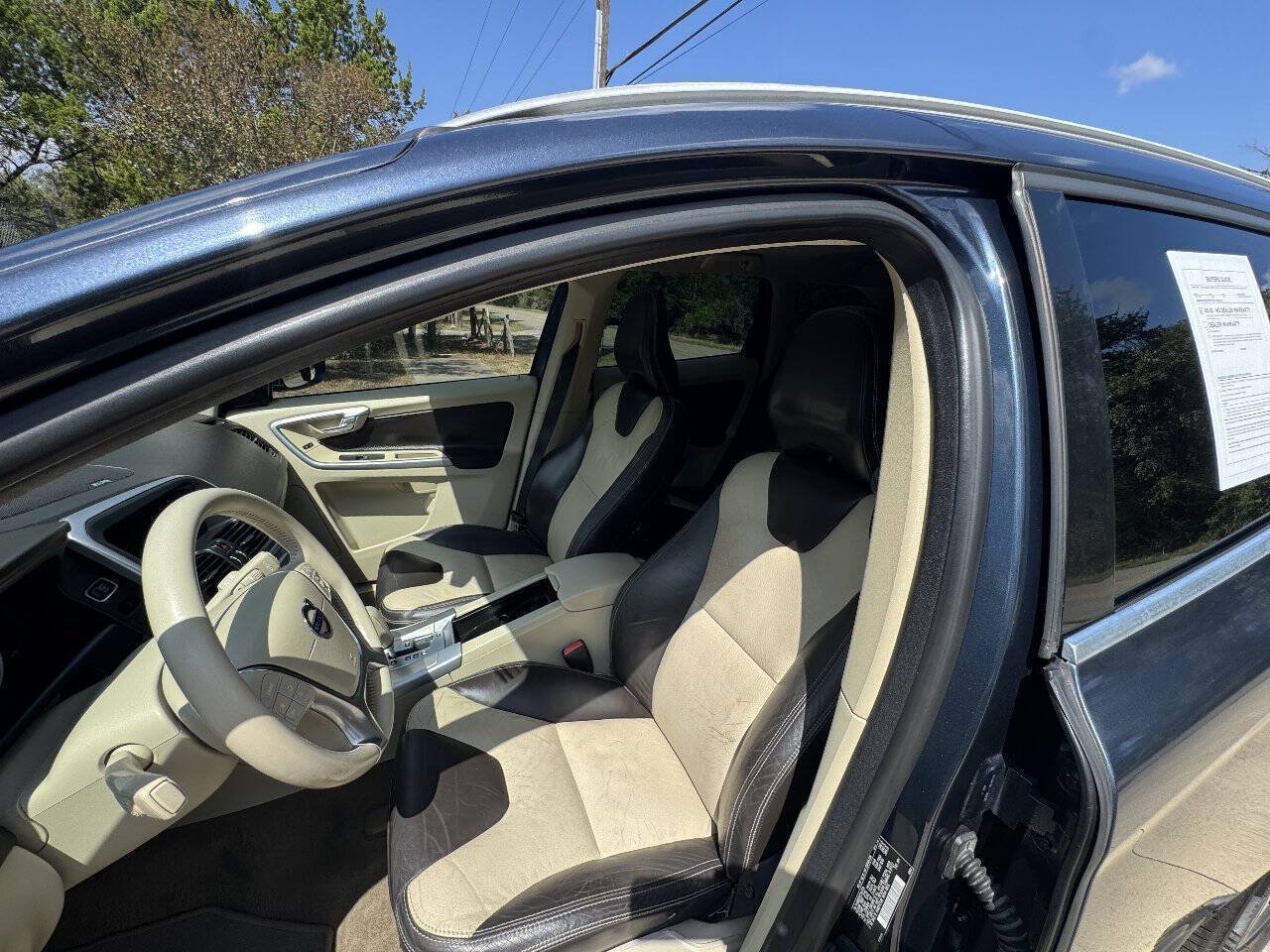 Used 2012 Volvo XC60 T6 AWD/4WD image 37