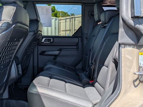 Used 2025 Ford Bronco Badlands AWD/4WD image 30