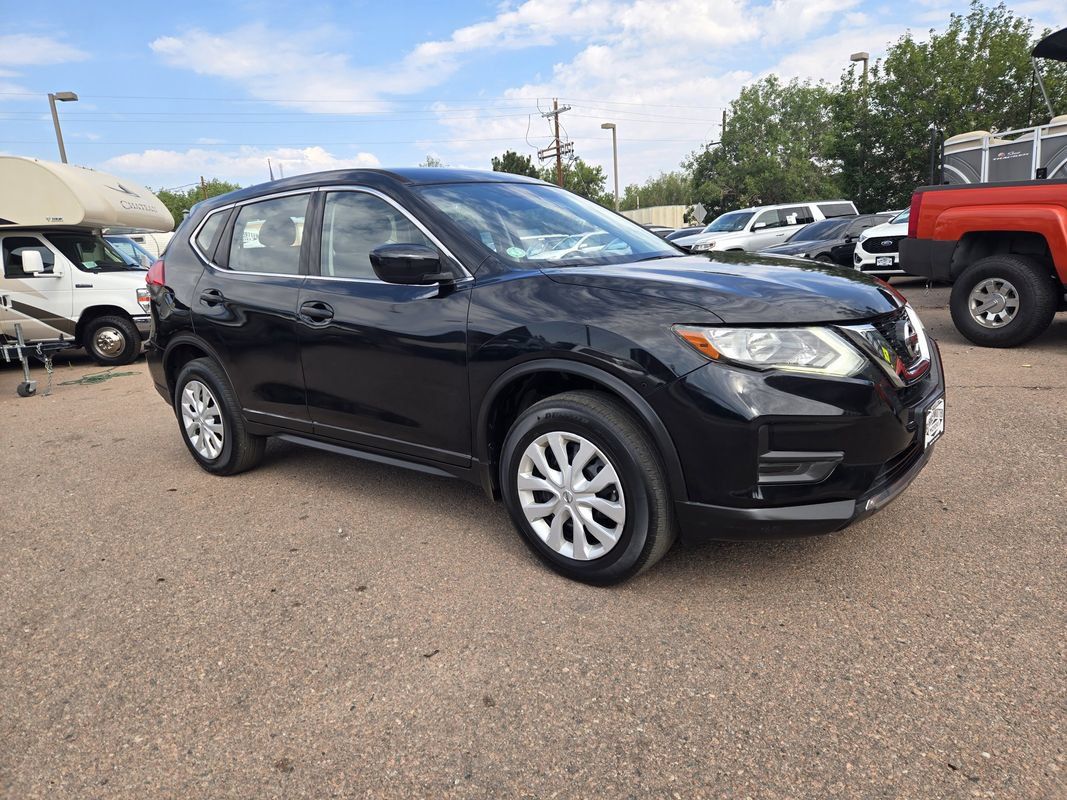 Used 2017 Nissan Rogue S AWD/4WD image 2