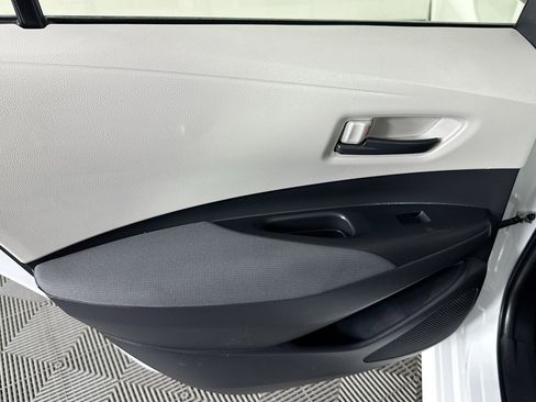 Used 2022 Toyota Corolla LE FWD image 24