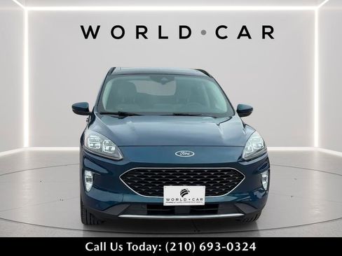 Used 2020 Ford Escape Titanium AWD/4WD image 2