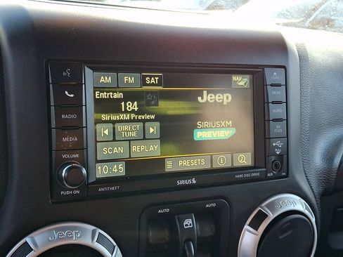 Used 2016 Jeep Wrangler Unlimited Sahara w/ Connectivity Group image 19