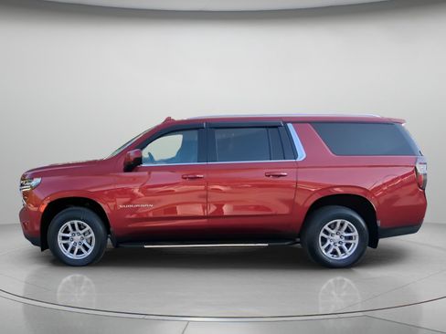 Used 2021 Chevrolet Suburban LT RWD image 16