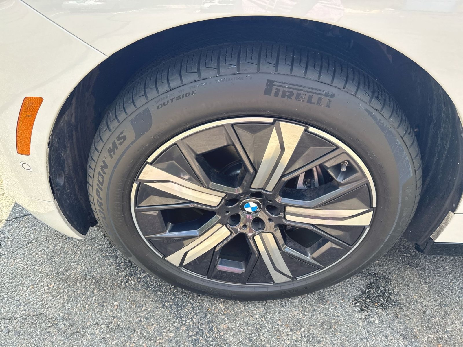 Used 2026 BMW iX xDrive60 AWD/4WD image 7