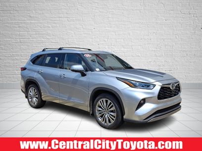 Used 2023 Toyota Highlander Platinum